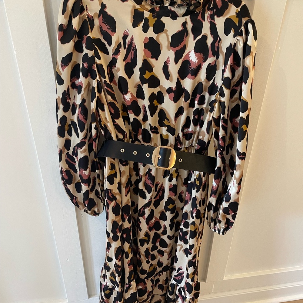 SHEIN Leopard Print Maxi Dress with Belt